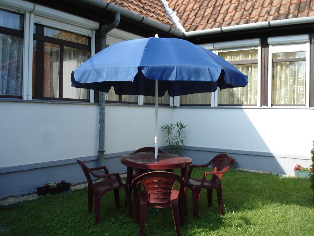 Liza Apartman Gyula Quarto foto